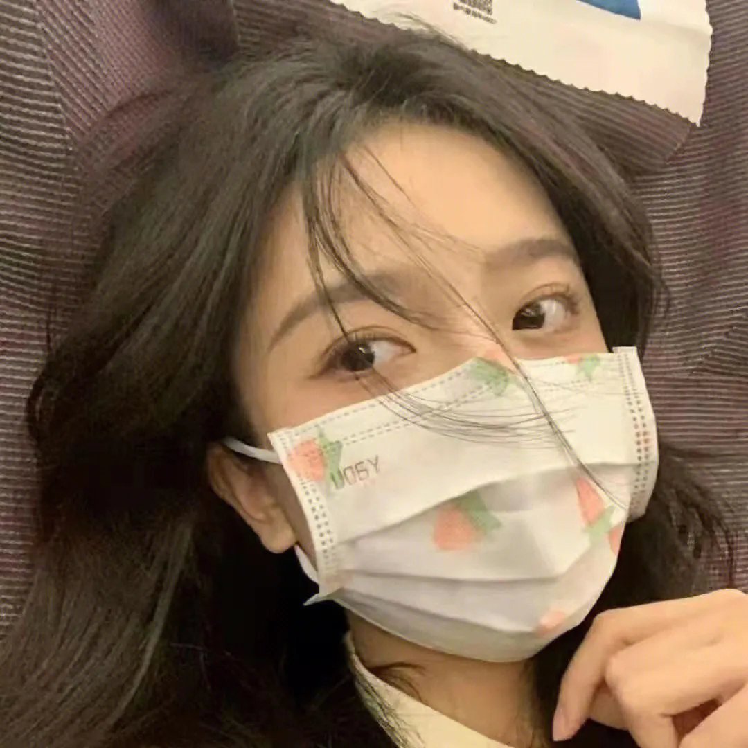 恋爱中的女人 海报